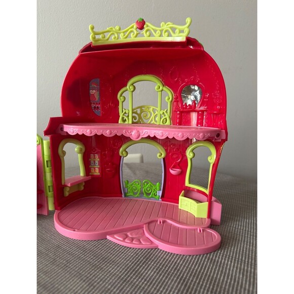 Strawberry Shortcake Bitty Berry Market Doll House Hasbro 2010 - Picture 4 of 8